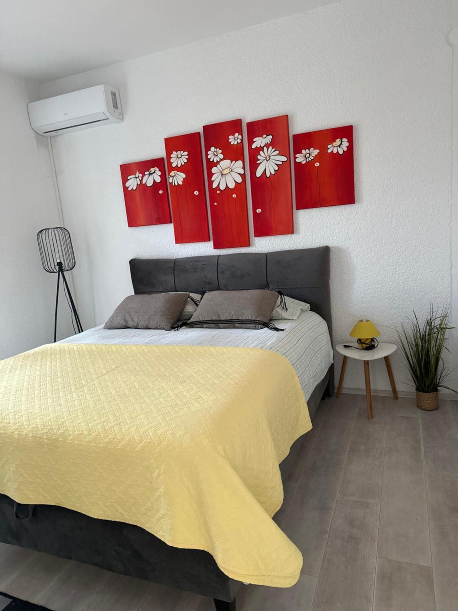 Apartment Peloza 1 Porec Exterior photo