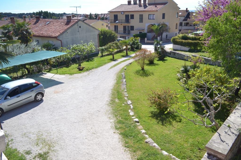 Apartment Peloza 1 Porec Exterior photo